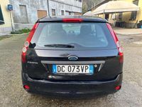 Usata Ford Fiesta Ghia 75 CV (55 kW) 2006 Nero Utilitaria