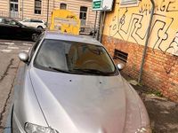 Usata Alfa Romeo 147 105 CV (77 kW) 2004 Grigio Utilitaria