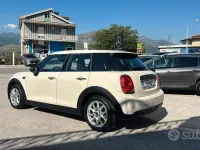 Usata Mini ONE 95 CV (69 kW) 2015 Bianco Utilitaria
