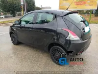 Usata Lancia Ypsilon 80 CV (58 kW) 2014 Nero Utilitaria