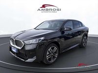 Nuova BMW iX2 M Sport 150 kW (204 CV) 2025 Black sapphire metallizzato SUV