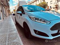 Usata Ford Fiesta Titanium 95 CV (69 kW) 2015 Bianco Berlina