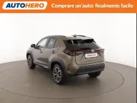 Usata Toyota Yaris Cross Lounge 92 CV (67 kW) 2023 Oro SUV