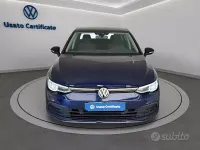 Usata VW Golf VIII Life 110 CV (80 kW) 2023 Atlantic blue metalizzato Berlina
