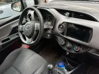 Usata Toyota Yaris 72 CV (52 kW) 2018 Argento Berlina