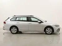 Usata VW Golf VIII Life 116 CV (85 kW) 2021 Argento Station wagon