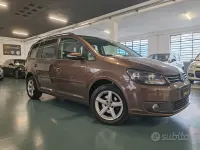 Käytetty VW Touran Comfortline 105 HP (77 kW) 2012 Ruskea Tila-auto