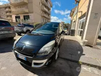 Usata Renault Scénic Dynamique 110 CV (80 kW) 2011 Nero Monovolume