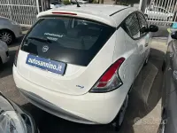 Usata Lancia Ypsilon Gold 69 CV (50 kW) 2017 Bianco Utilitaria