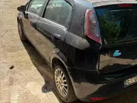 Usata Fiat Grande Punto 69 CV (50 kW) 2014 Bluazzurro Utilitaria
