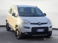 Usata Fiat Panda 4x4 Wild 86 CV (63 kW) 2020 Bianco Utilitaria