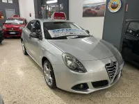 Usata Alfa Romeo Giulietta Exclusive 175 CV (128 kW) 2015 Grigio Utilitaria