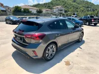 Usata Ford Focus ST 115 CV (84 kW) 2025 Grigio Berlina