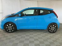 Usata Toyota Aygo 72 CV (52 kW) 2019 Blu Utilitaria