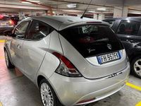 Usata Lancia Ypsilon 69 CV (50 kW) 2017 Grigio Utilitaria