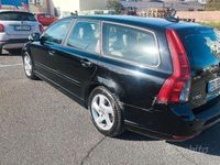 Usata Volvo V50 109 CV (80 kW) 2012 Nero Station wagon