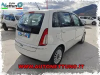 Usata Lancia Musa Gold 95 CV (69 kW) 2012 Bianco Monovolume