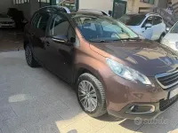 Usata Peugeot 2008 Allure 92 CV (67 kW) 2013 Marrone SUV