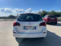 Usata Opel Astra 125 CV (91 kW) 2011 Bianco Station wagon