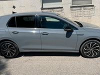 Usata VW Golf VIII 150 CV (110 kW) 2020 Grigio Utilitaria