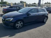 Usata Mercedes A180 109 CV (80 kW) 2018 Blu/azzurro Berlina