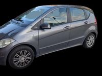 Usata Mercedes A180 Elegance 109 CV (80 kW) 2008 Grigio Monovolume