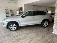 Usata Porsche Cayenne 245 CV (180 kW) 2012 Grigio SUV