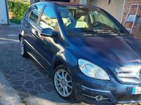 Usata Mercedes B200 Premium 140 CV (102 kW) 2011 Blu/azzurro Monovolume