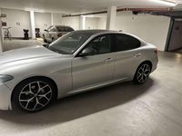 Usata Alfa Romeo Giulia Tech Edition 160 CV (117 kW) 2019 Grigio metallizzato Berlina