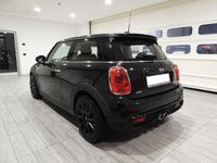 Begagnad Mini Cooper SD Hype 170 HK (125 kW) 2016 Svart Halvkombi