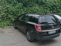 Usata Opel Astra 101 CV (74 kW) 2010 Nero Station wagon