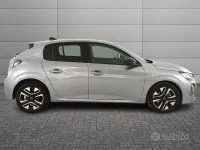Usata Peugeot 208 Allure 101 CV (74 kW) 2025 Grigio Utilitaria