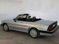 Usata Alfa Romeo Spider Quadrifoglio Verde 125 CV (91 kW) 1988 Argento Cabrio