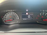 Usata Peugeot 208 Allure 75 CV (55 kW) 2023 Grigio Utilitaria