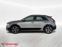 Käytetty Kia Niro 141 HP (103 kW) 2023 Hopea Katumaasturi