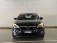 Usata Opel Astra Cosmo 115 CV (84 kW) 2011 Nero Berlina
