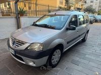 Usata Dacia Logan Lauréate 86 CV (63 kW) 2009 Grigio Monovolume