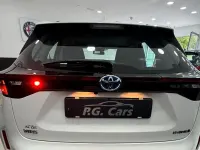 Usata Toyota Yaris Hybrid Business Edition 92 CV (67 kW) 2023 Bianco Station wagon
