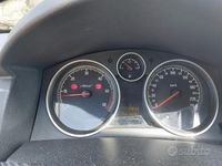 Usata Opel Astra GTC 136 CV (100 kW) 2006 Grigio Coupé