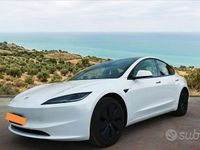 Usata Tesla Model 3 RWD 208 kW (283 CV) 2024 Bianco Berlina
