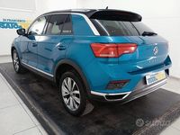 Usata VW T-Roc Style 150 CV (110 kW) 2019 Azzurro metallizzato SUV