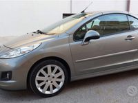 Usata Peugeot 207 CC 2010 Grigio Cabrio