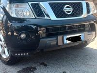 Usata Nissan Navara 190 CV (139 kW) 2011 Nero Pick-up