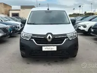 Usado Renault Kangoo 95 CV (69 kW) 2023 Blanco Monovolumen