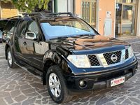Second-hand Nissan Navara 174 CP (127 kW) 2007 Negru Pickup