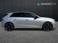 Usata Opel Astra Business Elegance 131 CV (96 kW) 2024 Grigio metallizzato Utilitaria