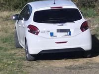 Usata Peugeot 208 Allure 82 CV (60 kW) 2018 Bianco Utilitaria