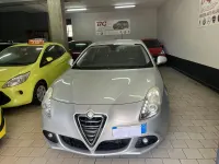 Usata Alfa Romeo Giulietta Exclusive 105 CV (77 kW) 2013 Argento Utilitaria