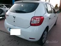 Usata Dacia Sandero Lauréate 75 CV (55 kW) 2016 Bianco Berlina