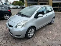 Usata Toyota Yaris Luxury 69 CV (50 kW) 2009 Grigio Utilitaria